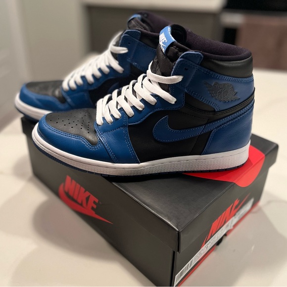 NIKE JORDAN 1 RETRO HIGH - Picture 3 of 8